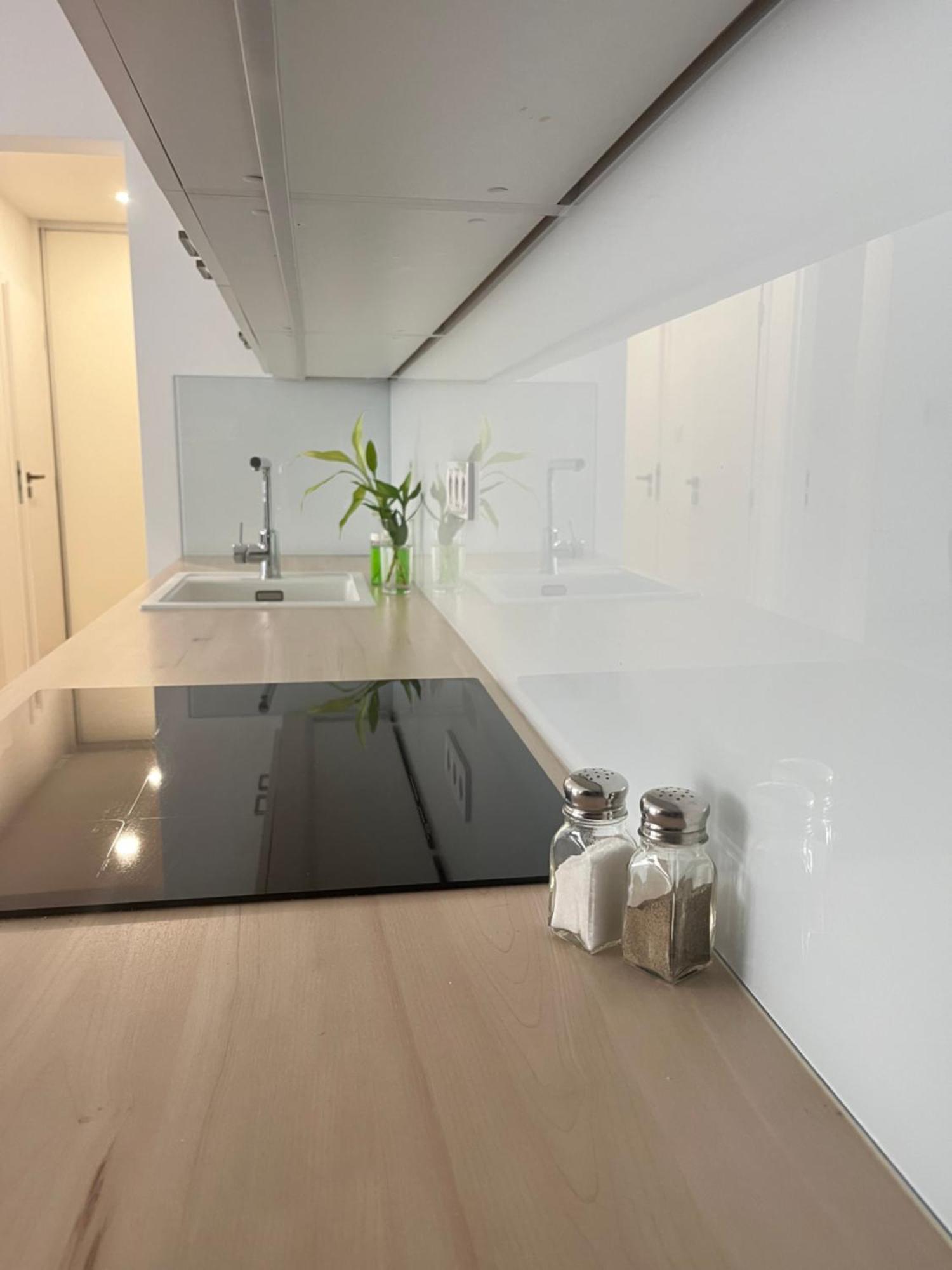 Elegant Escape Apartment III - Free Parking, Easy Access To City Center Братислава Экстерьер фото